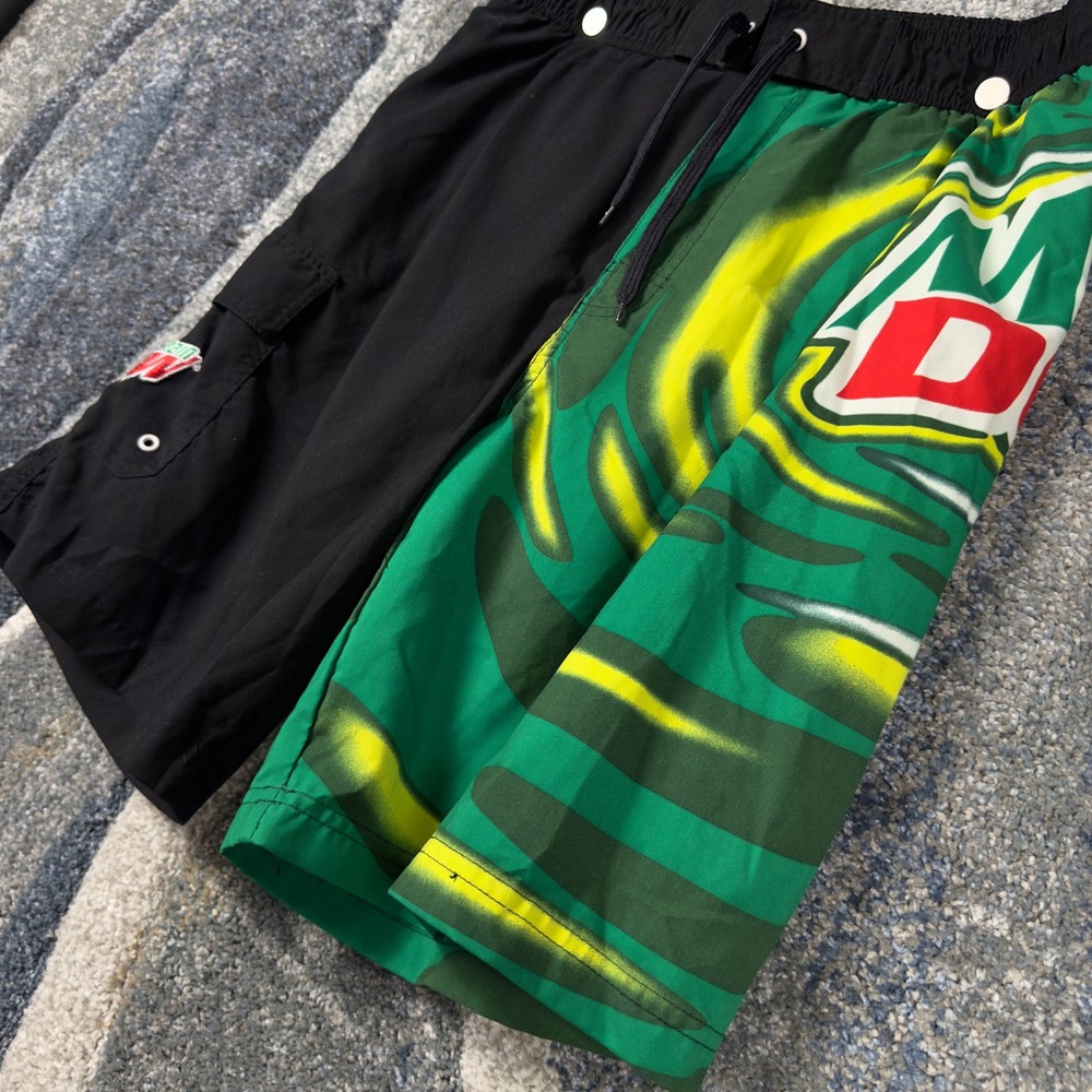 Mountain Dew Board Shorts Mens 34 Black Green Graphic Swim Trunks Soda Promo